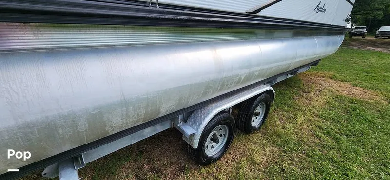 Slide: The Image of Avalon Catalina 2385 RL Saltwater Series 2020 - 15409596