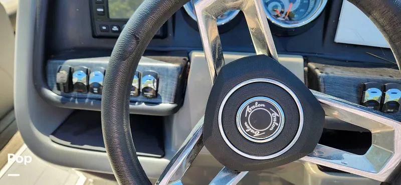 Slide: The Image of Avalon Catalina 2385 RL Saltwater Series 2020 - 15359583