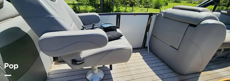 Slide: The Image of Avalon Catalina 2385 RL Saltwater Series 2020 - 15359588