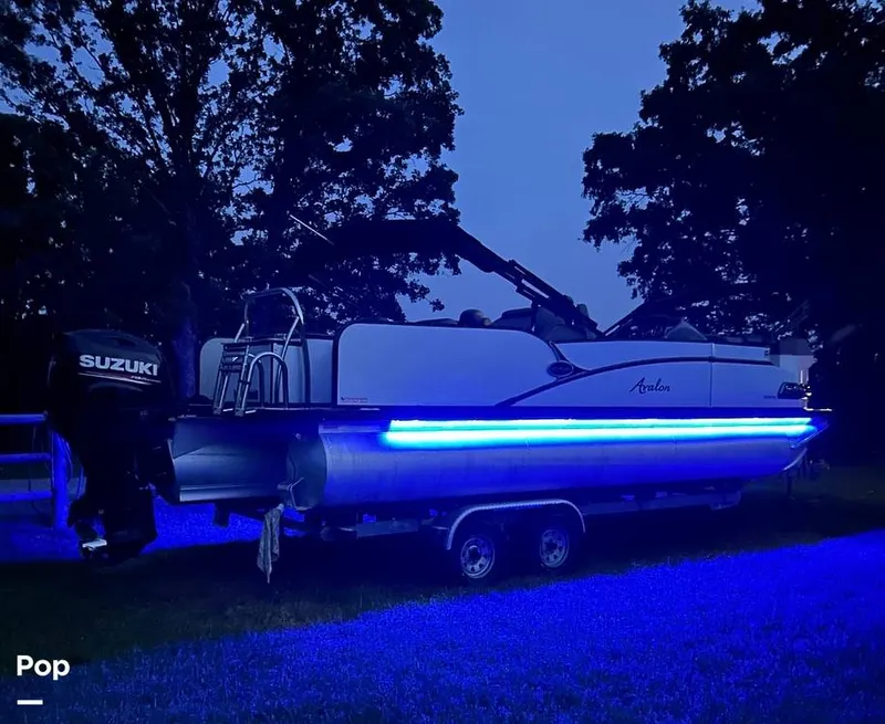 Slide: The Image of Avalon Catalina 2385 RL Saltwater Series 2020 - 15407904