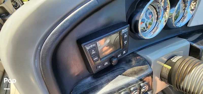 Slide: The Image of Avalon Catalina 2385 RL Saltwater Series 2020 - 15359599