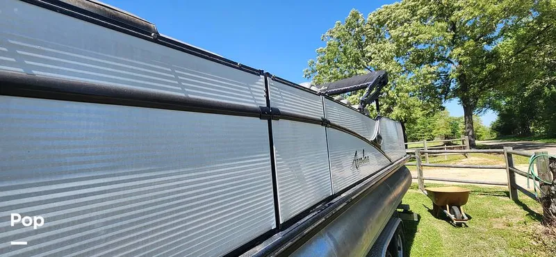 Slide: The Image of Avalon Catalina 2385 RL Saltwater Series 2020 - 15359617