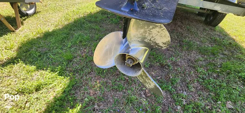 Slide: The Image of Avalon Catalina 2385 RL Saltwater Series 2020 - 15359625