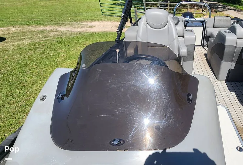 Slide: The Image of Avalon Catalina 2385 RL Saltwater Series 2020 - 15359635