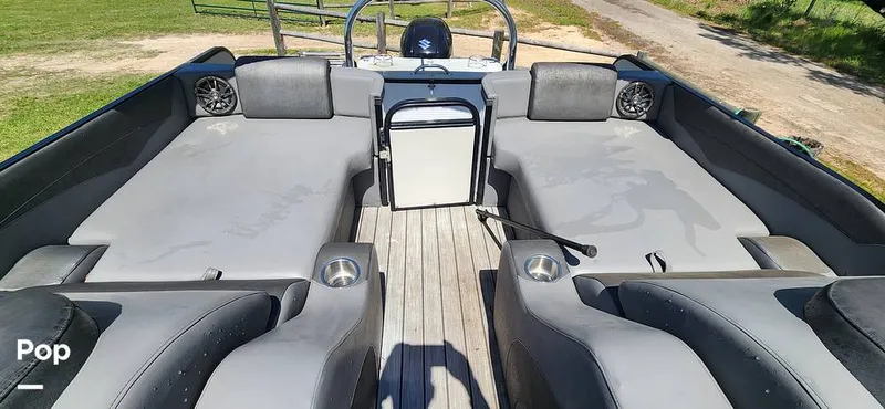 Slide: The Image of Avalon Catalina 2385 RL Saltwater Series 2020 - 15359652