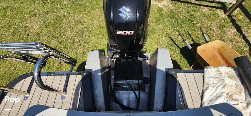 Slide: The Image of Avalon Catalina 2385 RL Saltwater Series 2020 - 15359659