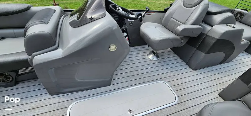 Slide: The Image of Avalon Catalina 2385 RL Saltwater Series 2020 - 15409559