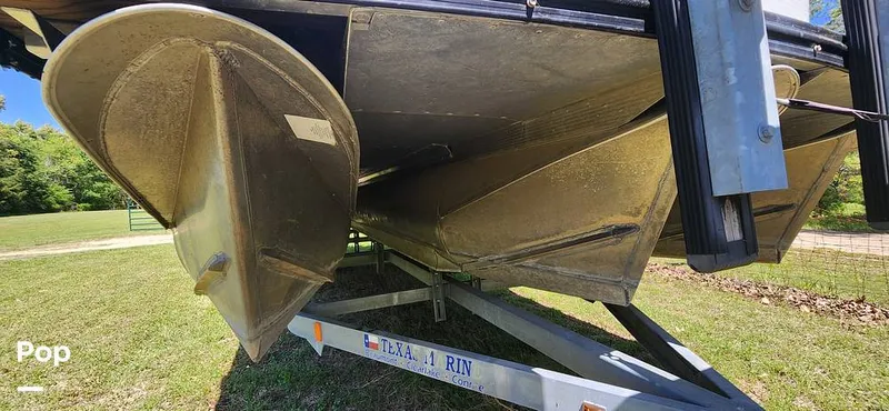 Slide: The Image of Avalon Catalina 2385 RL Saltwater Series 2020 - 15359663