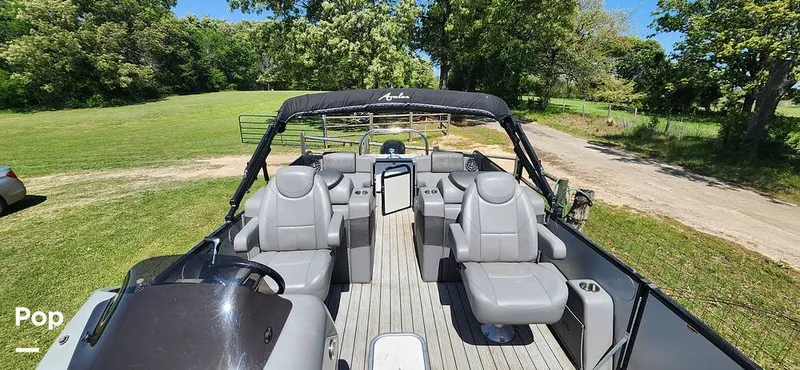 Slide: The Image of Avalon Catalina 2385 RL Saltwater Series 2020 - 15359664