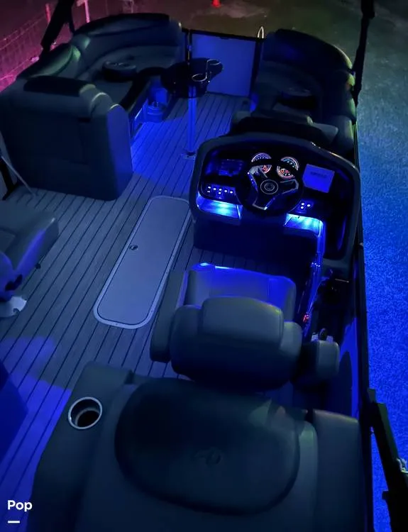 Slide: The Image of Avalon Catalina 2385 RL Saltwater Series 2020 - 15407896