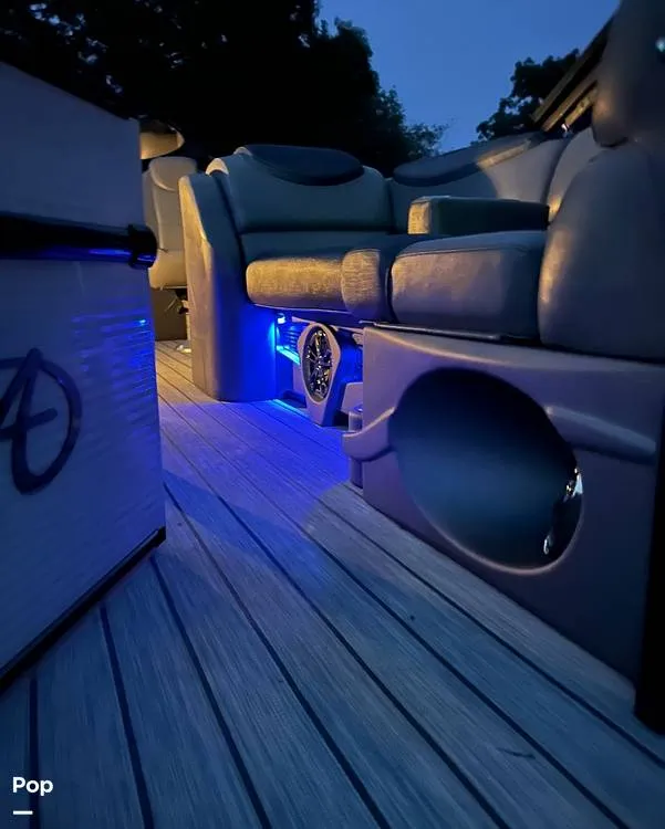 Slide: The Image of Avalon Catalina 2385 RL Saltwater Series 2020 - 15407897