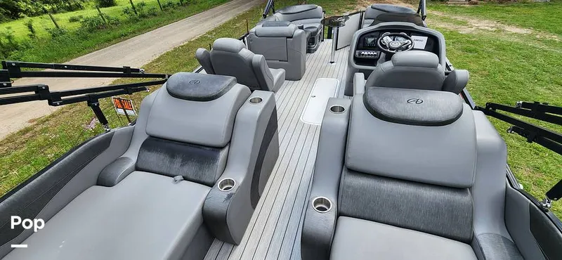 Slide: The Image of Avalon Catalina 2385 RL Saltwater Series 2020 - 15409557