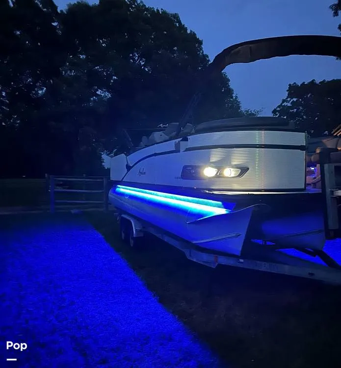 Slide: The Image of Avalon Catalina 2385 RL Saltwater Series 2020 - 15407906