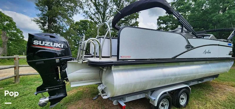 Slide: The Image of Avalon Catalina 2385 RL Saltwater Series 2020 - 15409449