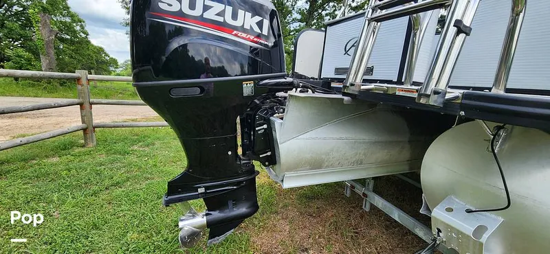 Slide: The Image of Avalon Catalina 2385 RL Saltwater Series 2020 - 15409450