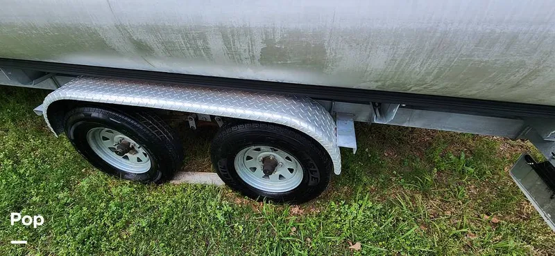 Slide: The Image of Avalon Catalina 2385 RL Saltwater Series 2020 - 15409455