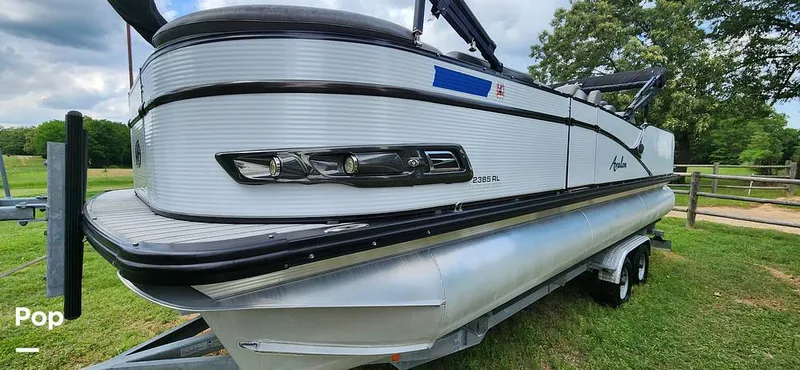 Slide: The Image of Avalon Catalina 2385 RL Saltwater Series 2020 - 15409496