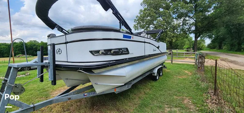 Slide: The Image of Avalon Catalina 2385 RL Saltwater Series 2020 - 15409497