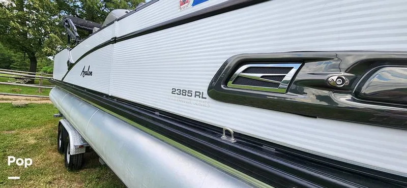 Slide: The Image of Avalon Catalina 2385 RL Saltwater Series 2020 - 15409501