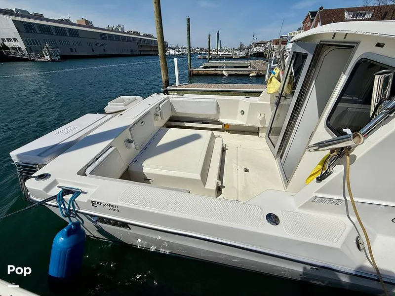 Slide: The Image of Sea Sport 2400 LX Explorer 2001 - 15369776