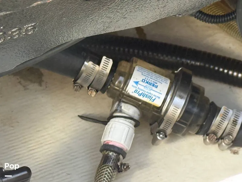 Slide: The Image of Sea Sport 2400 LX Explorer 2001 - 15369785