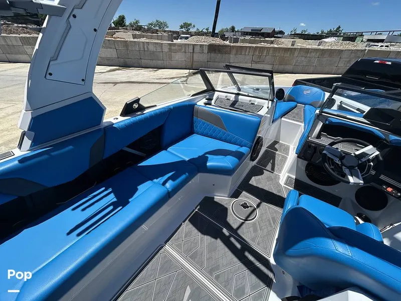 Slide: The Image of Tige Z3 2024 - 15420067