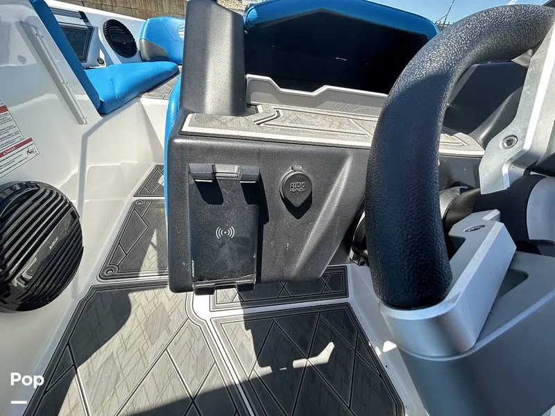 Slide: The Image of Tige Z3 2024 - 15420079