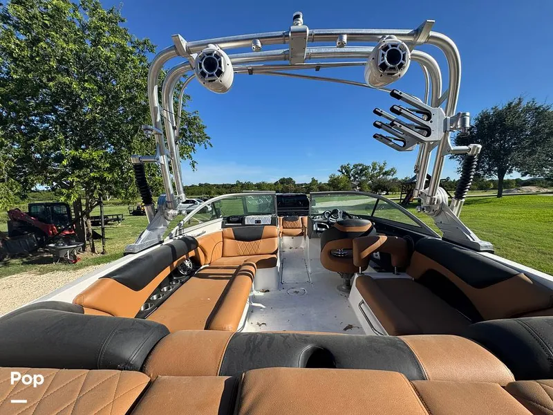 Slide: The Image of Mastercraft X25 2012 - 15696685