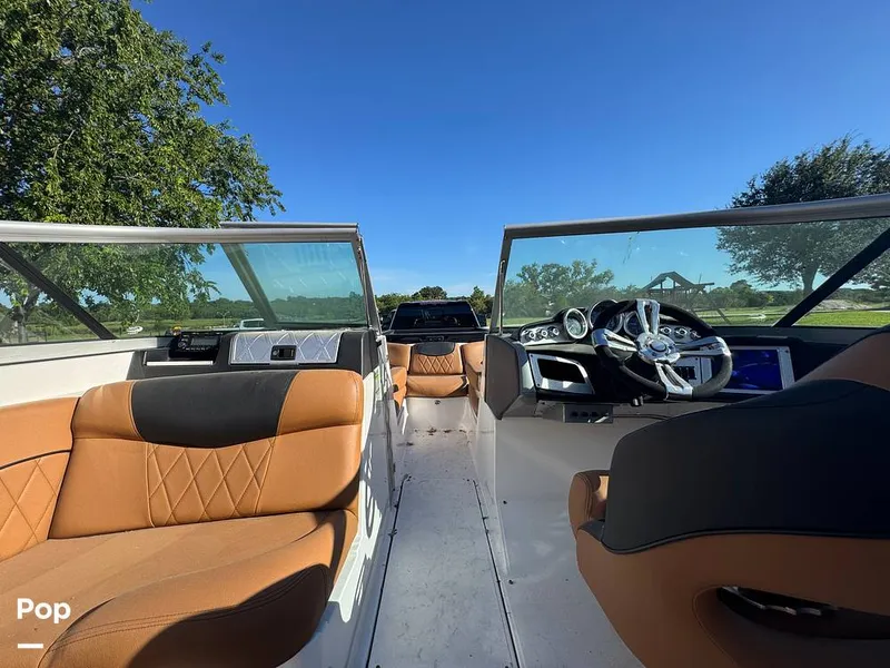 Slide: The Image of Mastercraft X25 2012 - 15705424