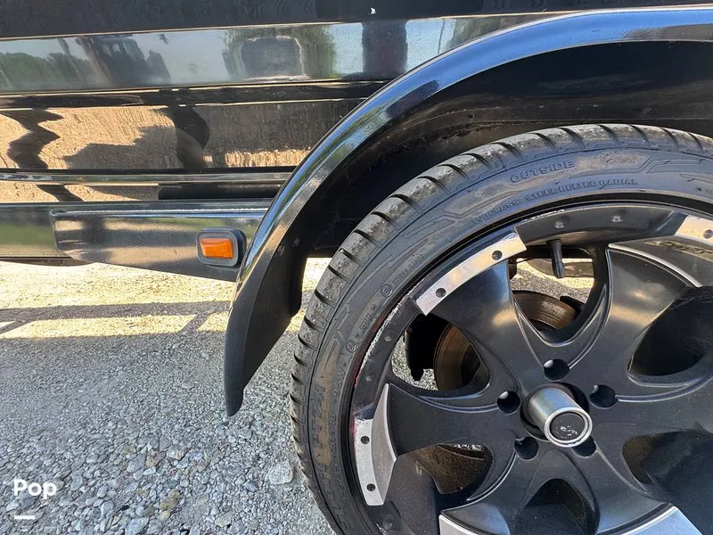 Slide: The Image of Curb Rash - 15705429