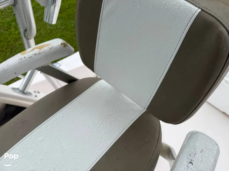 Slide: The Image of Grady-White Sailfish 282 2003 - 15436555