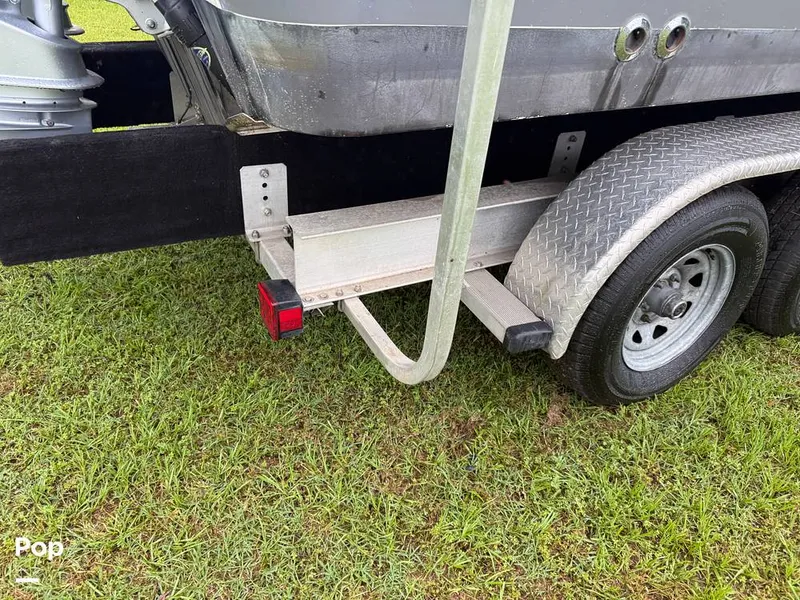 Slide: The Image of Grady-White Sailfish 282 2003 - 15436488