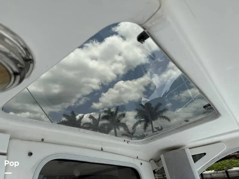 Slide: The Image of new. windows. Easy to see everything. - 15393688