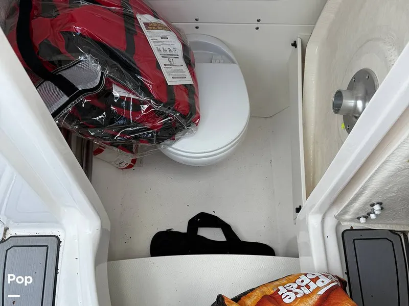 Slide: The Image of Robalo 272 2023 - 15389176