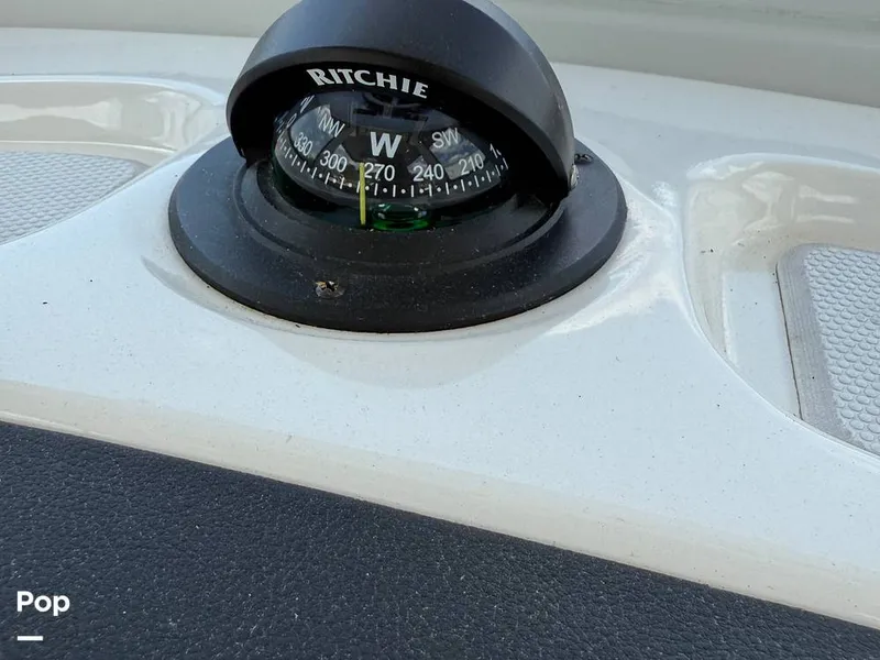 Slide: The Image of Robalo 272 2023 - 15389179