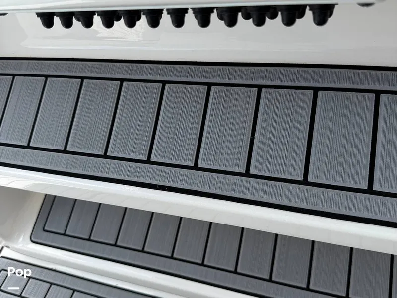 Slide: The Image of Robalo 272 2023 - 15390437