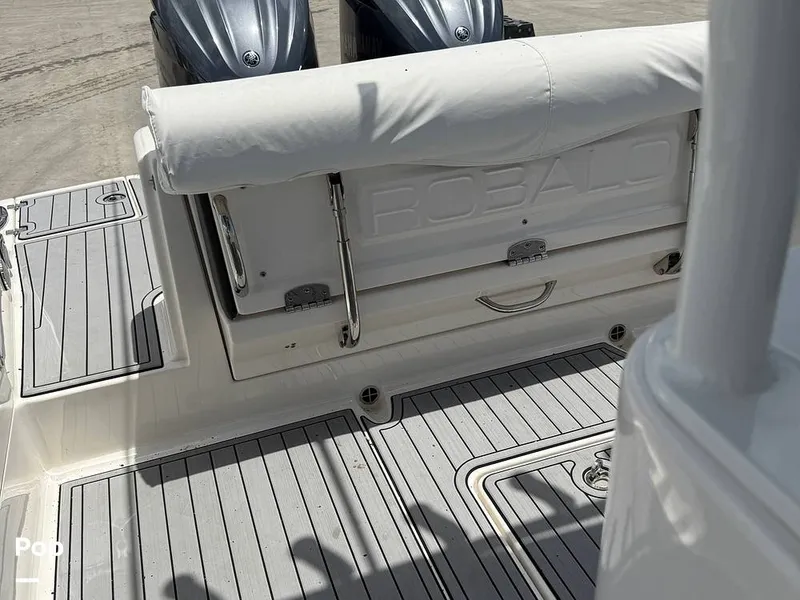 Slide: The Image of Robalo 272 2023 - 15390442