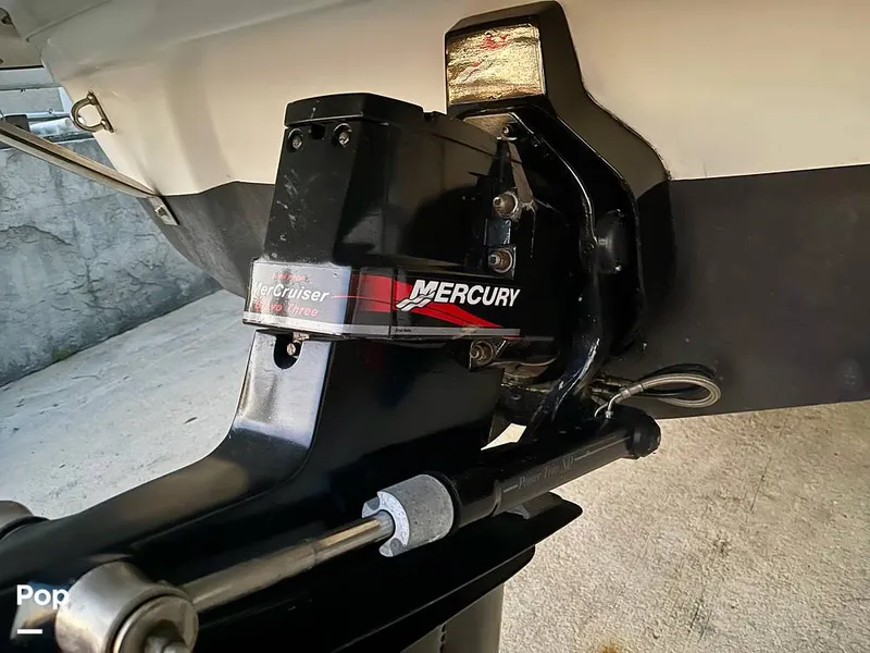 Slide: The Image of Crownline Boats 240 EX 2004 - 15368862