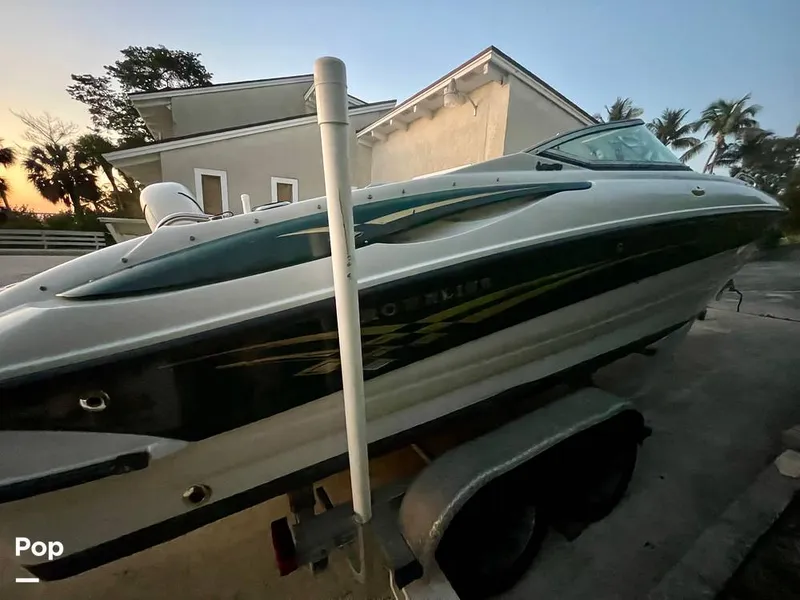 Slide: The Image of Crownline Boats 240 EX 2004 - 15368870