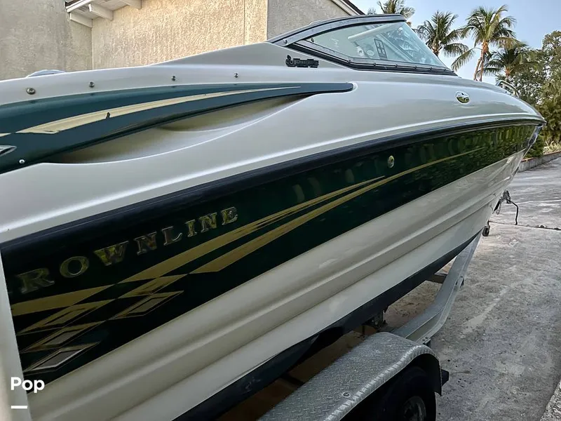 Slide: The Image of Crownline Boats 240 EX 2004 - 15368869