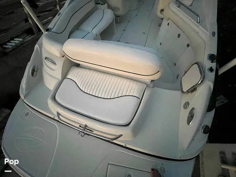 Slide: The Image of Crownline Boats 240 EX 2004 - 15368881