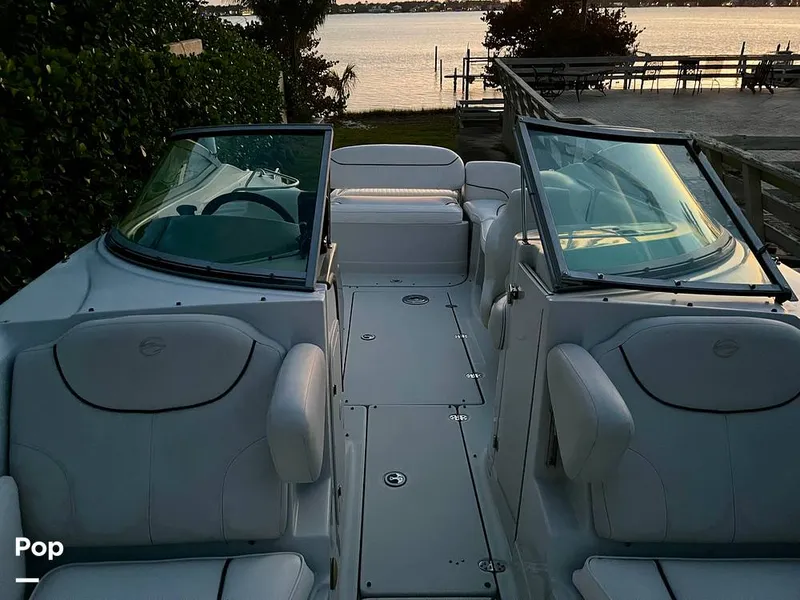 Slide: The Image of Crownline Boats 240 EX 2004 - 15368895