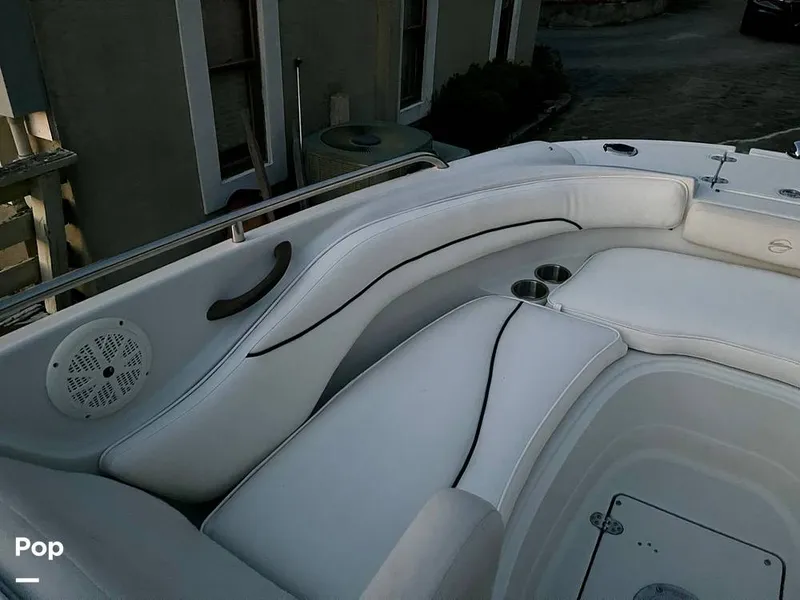 Slide: The Image of Crownline Boats 240 EX 2004 - 15368900