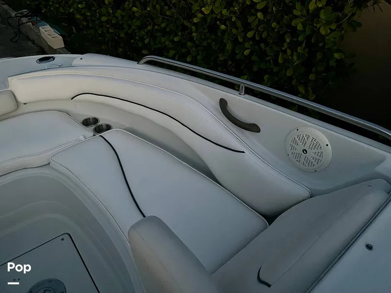 Slide: The Image of Crownline Boats 240 EX 2004 - 15368907