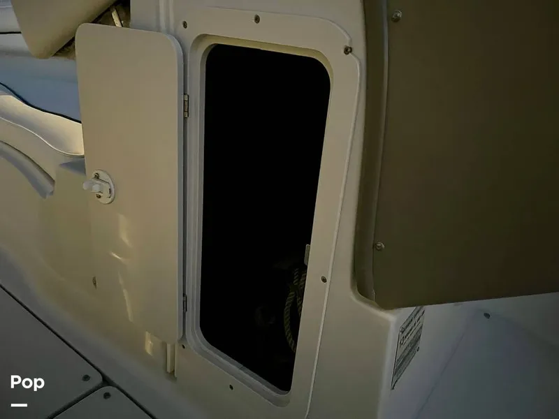 Slide: The Image of Crownline Boats 240 EX 2004 - 15368910