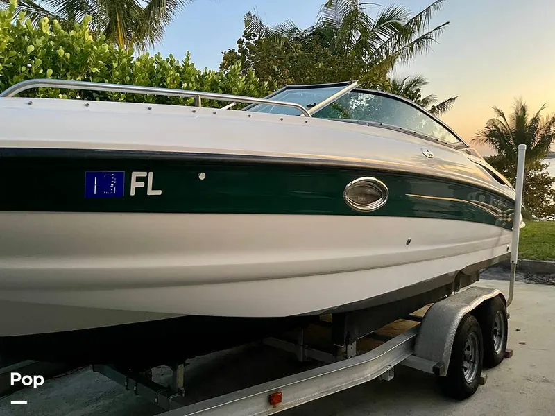 Slide: The Image of Crownline Boats 240 EX 2004 - 15368853