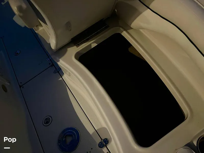 Slide: The Image of Crownline Boats 240 EX 2004 - 15368925