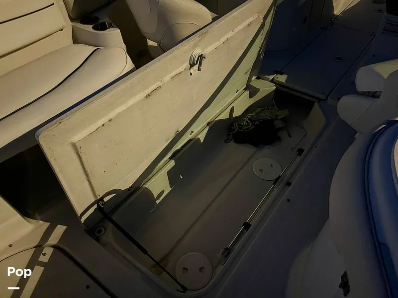 Slide: The Image of Crownline Boats 240 EX 2004 - 15368929