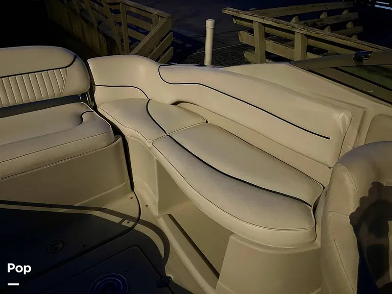 Slide: The Image of Crownline Boats 240 EX 2004 - 15368931