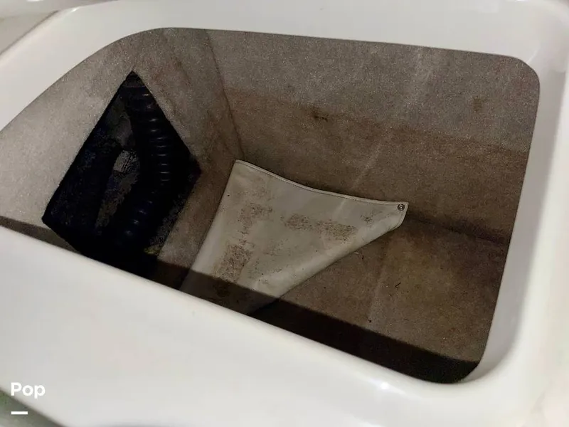 Slide: The Image of Crownline Boats 240 EX 2004 - 15368934